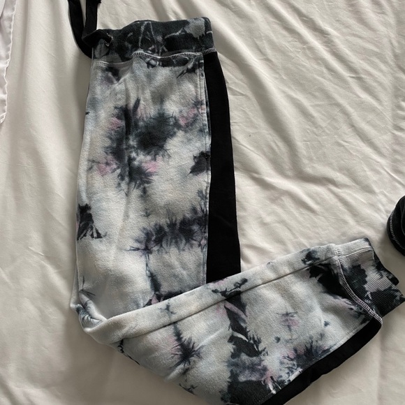 Vintage Havana Cloud Grey Tie Dye Set - Picture 6 of 6